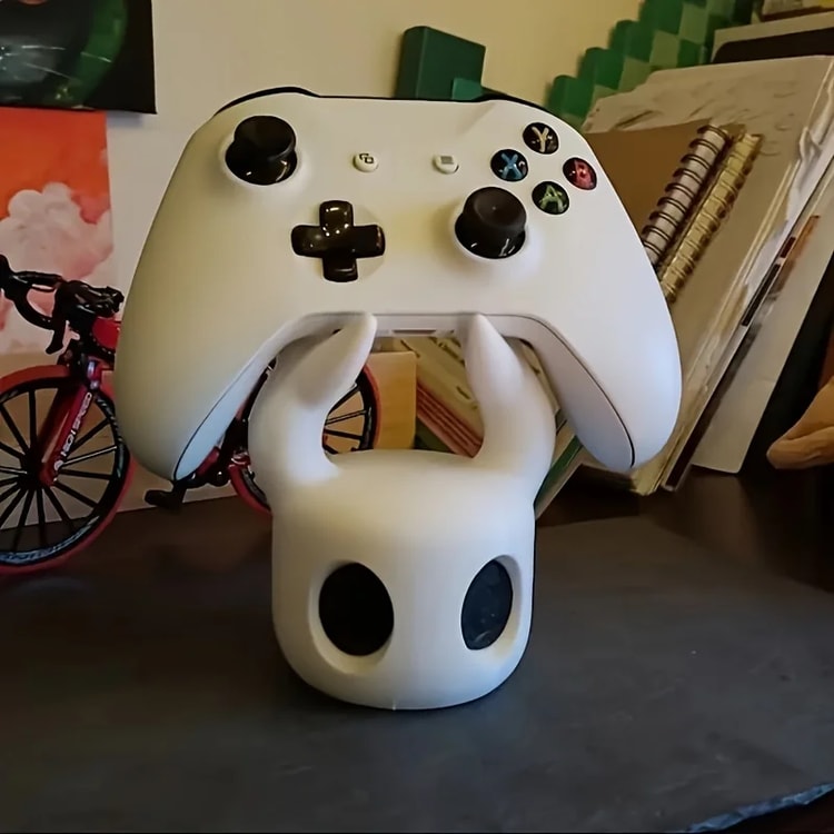 Universal Game Controller Stand Compatible With Switch, Hollow Knight Theme Desktop Gaming Accessories